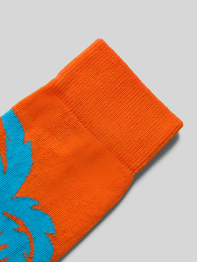 Produktfoto, Socken mit Label-Print von Happy Socks, leuchtend orange mit blauem Detail, Baumwoll-Mix mit Stretch-Anteil, gerippter Abschluss.