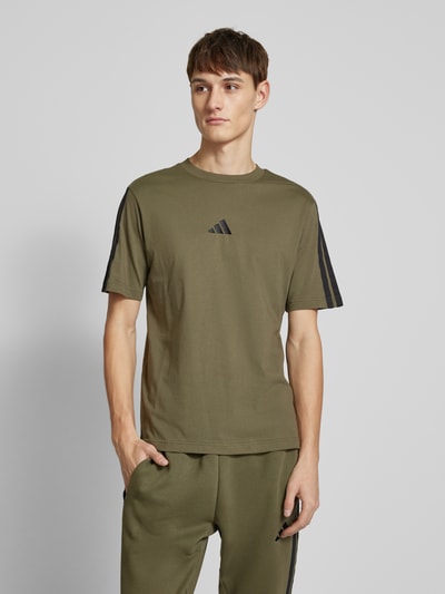 ADIDAS SPORTSWEAR T-Shirt mit Logo-Stitching Oliv 4