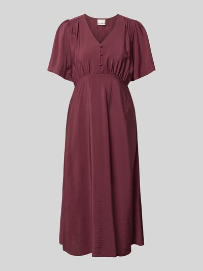 Produktfoto, Midikleid aus Viskose-Mix mit V-Ausschnitt Modell 'Aniva' von ICHI, tailliert, kurzärmelig, Knopfleiste, bordeaux, glatte Textur, Damen Passform, Rückenlänge 116 cm, Brustweite 34 cm, Ärmellänge 26 cm