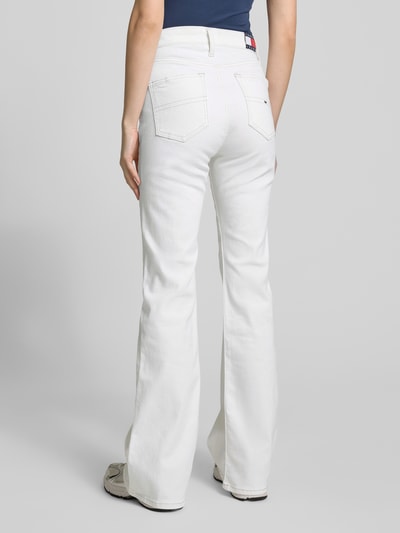 Tommy Jeans Flared Jeans im 5-Pocket-Design Modell 'SYLVIA' Offwhite 5