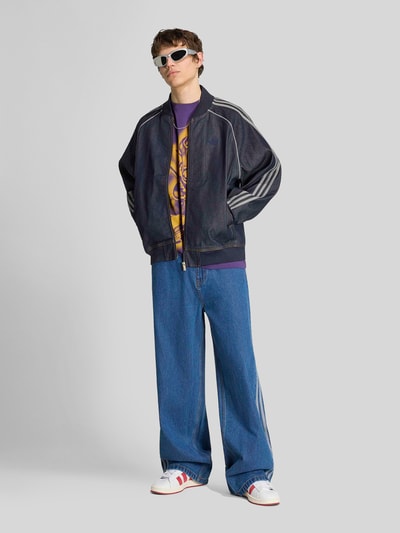 adidas Originals Loose Fit Jeansjacke aus reiner Baumwolle mit Logo-Stitching Jeansblau 1