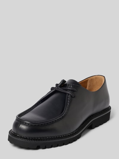 Produktfoto, schwarze Schnürschuhe aus echtem Rindsleder Modell 'HECTOR' von Selected, glatte Oberfläche, markante Sohle, Herren Schnürschuhe