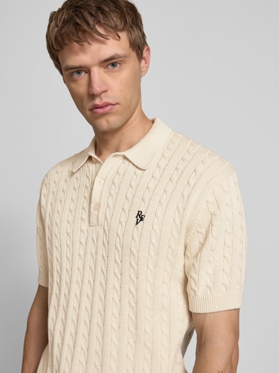 REVIEW Slim Fit Poloshirt mit Zopfmuster Ecru 3
