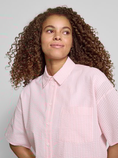 Review Bluzka z nakładaną kieszenią na piersi i kołnierzykiem koszulowym Różowy 3