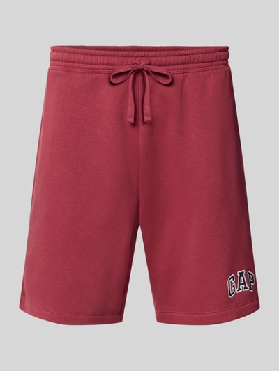 Produktfoto, Sweatshorts mit Logo und elastischem Bund von GAP aus Baumwoll-Mix in Rot, Regular-Fit, Eingrifftaschen, Logo am Bein