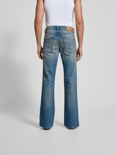 Diesel Flared Jeans mit 5-Pocket-Design Jeansblau 5