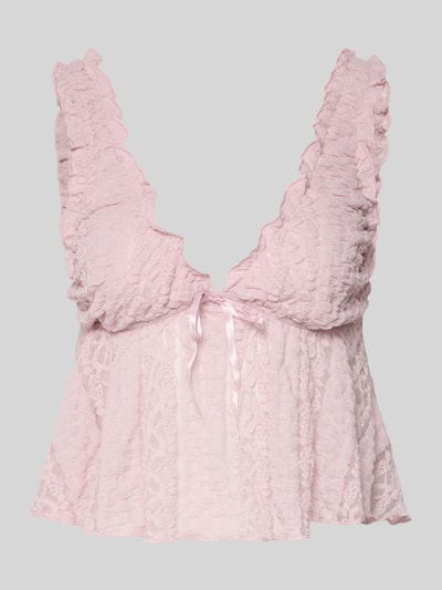 Produktfoto, Top aus Spitze mit Schleifen-Detail van Gina Tricot, materiaalmix met stretch, nauwsluitend model, kant, V-hals, strikdetail, ruglengte maat S: 23 cm, dames top