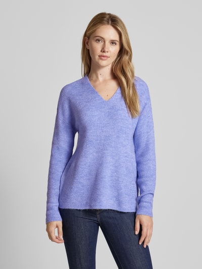 Vero Moda Regular Fit Strickpullover mit V-Ausschnitt Modell 'CREWLEFILE' Hellblau Melange 4