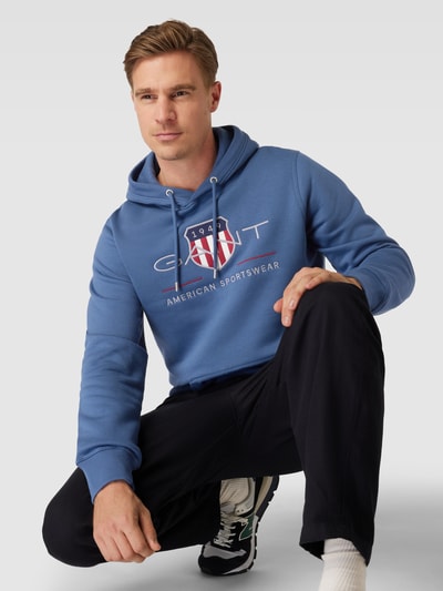 Gant Bluza z kapturem, wyhaftowanym logo i kieszenią kangurką Jeansowy niebieski 3