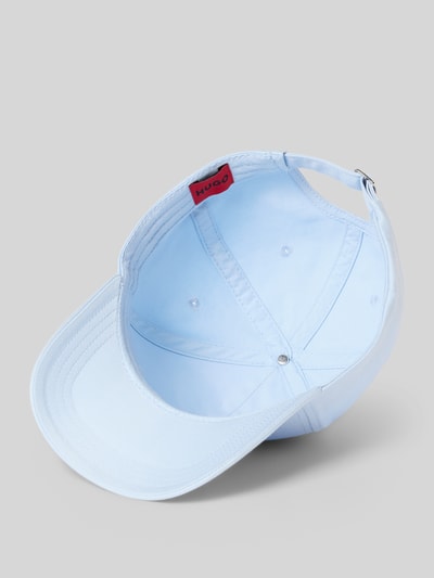 Produktfoto, Basecap aus reiner Baumwolle Modell 'CARA' von HUGO, Optik: Unifarben, Label-Stitching-Applikation, Luftlöcher, Riegelverschluss, Materialverarbeitung: Webware.