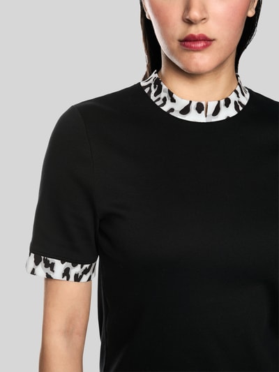 Marc Cain T-Shirt mit kontrastierendem Kragenabschluss Black 3
