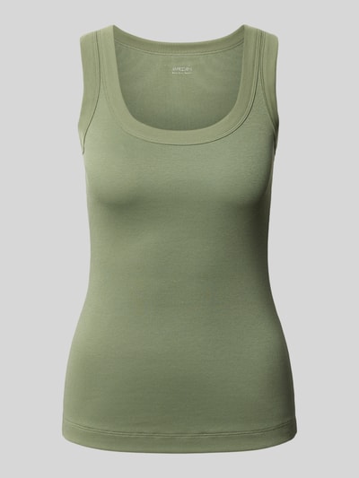 Produktfoto, Tanktop in Ripp-Optik mit Rundhalsausschnitt von Marc Cain in Olivgrün, Baumwoll-Elasthan-Mix, Slim Fit, feine Struktur