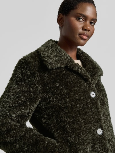 Männermodel trägt Regular Fit Jacke mit Wykładany kołnierz z Futerko, Listwa guzikowa, FUCHS SCHMITT, Zielony, Nahaufnahme Oberkörper