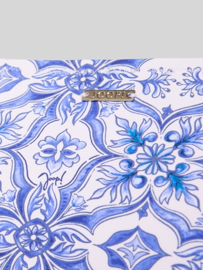 Produktfoto, Slim Fit Bikini-Hose mit floralem Allover-Print Modell 'Muri' von JOOP! Collection, blau-weißes Muster, elastisches Material, Detailaufnahme