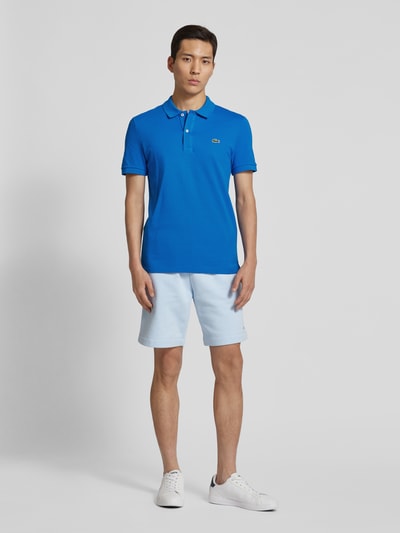 Lacoste Koszulka polo o kroju slim fit z naszywką z logo model ‘PIQUE’ Królewski niebieski 1