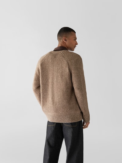 Theory Cardigan mit V-Ausschnitt Beige 5