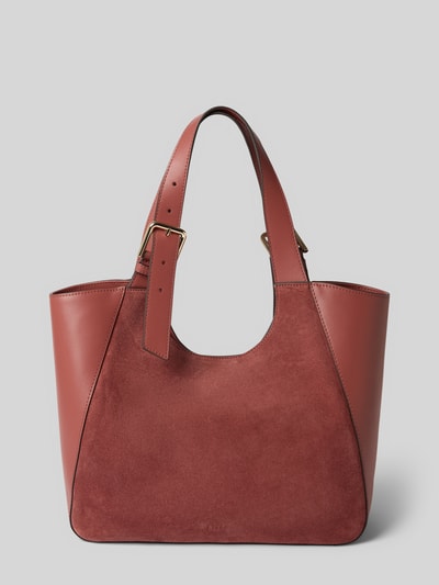 Produktfoto, Tote Bag aus echtem Leder Modell 'Dora' von FURLA in Rotbraun mit goldfarbenen Details, glatte und samtige Texturen, Hauptfach mit Magnetverschluss, verstellbare Schulterriemen, Innenfach mit Reißverschluss, Maße 41x29x12 cm, Riemenlänge 52 cm