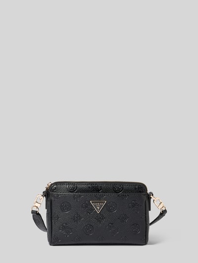 Produktfoto, schwarze Handtasche mit Label-Applikation Modell 'CRESIDIA II' von Guess, Logo-Muster, Struktur, goldfarbene Details