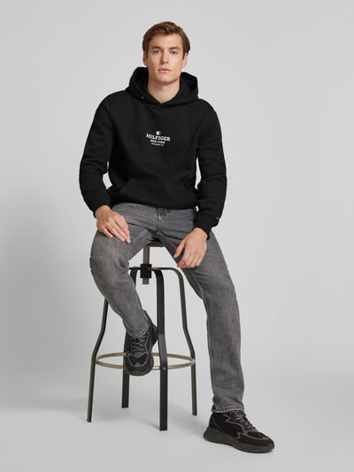 Tommy Hilfiger Hoodie mit Label-Print und Känguru-Tasche Black 1