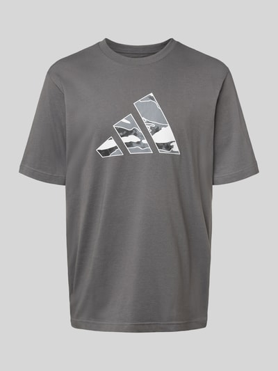 adidas Sportswear T-shirt met labelprint Middengrijs - 2