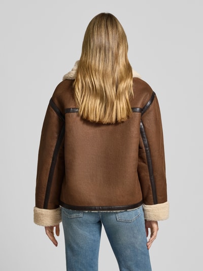 Jake*s Casual Relaxed Fit Jacke mit Zweiwege-Reißverschluss und Kunstfell Dunkelbraun 5