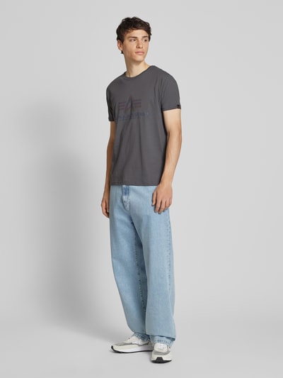 Alpha Industries T-Shirt mit Label-Print Anthrazit 1