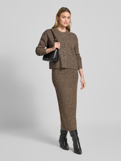 Christian Berg Woman Cardigan mit überschnittenen Schultern und Knopfverschluss Mittelbraun 1