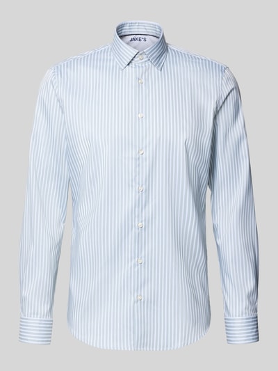 Produktfoto, Slim Fit Businesshemd mit Kentkragen von Jake*s in Hellblau mit weißen Streifen, elastischer Material-Mix, Vorderansicht.