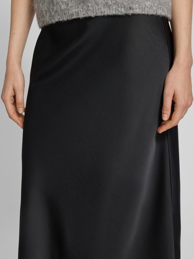 Neo Noir Midirok van satijn met elastische band, model 'URA' Zwart - 3