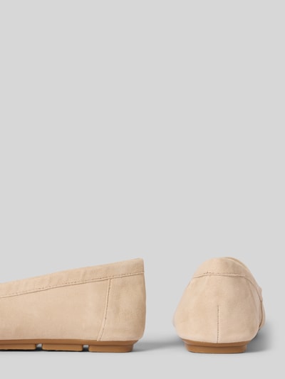 Guess Mokasyny skórzane z naszywką z logo model ‘LILAN’ Piaskowy 2