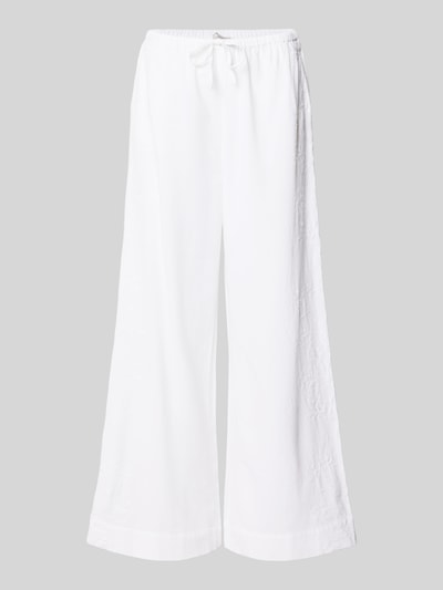 Produktfoto, Hose mit Stitchings Modell 'Heifa' von Neo Noir in Weiß, reine Baumwolle, Wide Leg, elastischer Bund, strukturierte Oberfläche