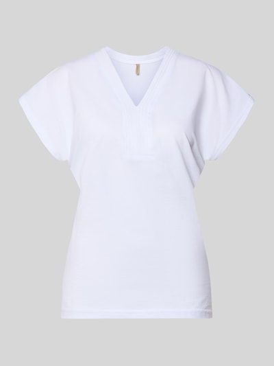 Produktfoto, weißes Damen T-Shirt mit V-Ausschnitt Modell 'DERBY' von Soyaconcept aus reiner Bio-Baumwolle im Regular-Fit, Rückenlänge 59 cm bei Größe S, glatte Textur.