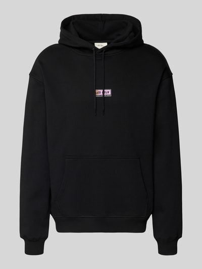 Produktfoto, czarny Hoodie z logo-Print Modell 'Chase' od Les Deux z czystej bawełny, krój loose fit, kieszeń kangurka, ściągacze