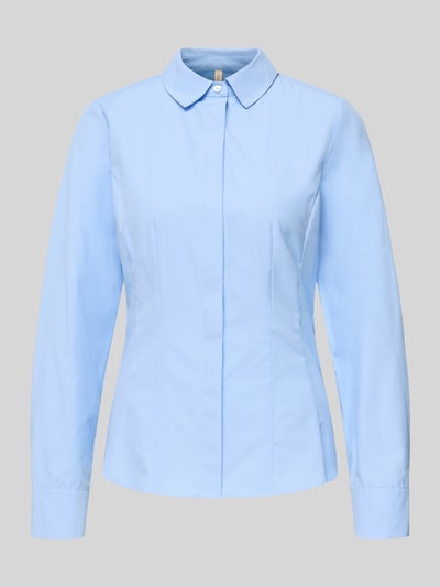 Produktfoto, jasnoniebieska Hemdbluse mit Knopfleiste Modell 'NETTI' od Soyaconcept, krój slim fit, mieszanka bawełny, damska