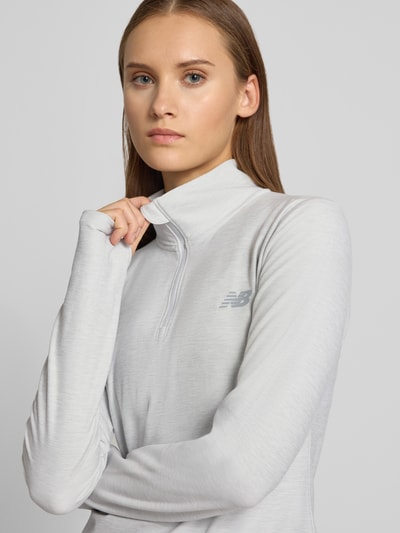 New Balance Regular Fit Longsleeve mit Troyer-Kragen Hellgrau Melange 3