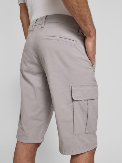 s.Oliver BLACK LABEL Relaxed Fit Cargo-Bermudas aus Baumwoll-Elasthan-Mix Hellgrau 3