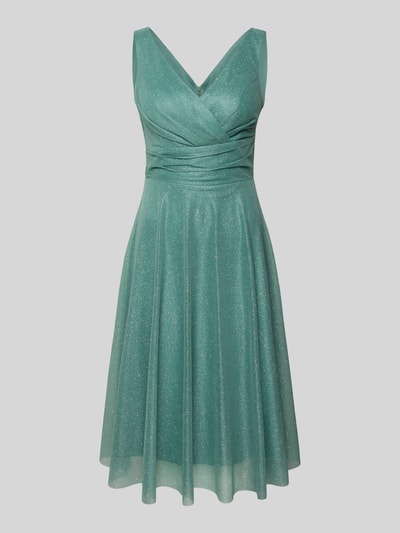 Produktfoto, Knielanges Cocktailkleid mit V-Ausschnitt von TROYDEN COLLECTION aus grünem Chiffon mit Taillierter Schnitt, Breite Träger, Rückseitiger V-Ausschnitt und Rückenreißverschluss, Rückenlänge 85 cm, Brustweite 43 cm bei Größe 36, schimmernde Textur