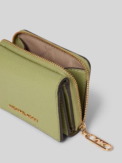 MICHAEL Michael Kors Leren portemonnee met labelapplicatie, model 'EMPIRE' Lichtgroen - 3