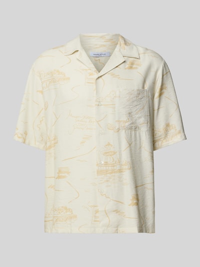 Produktfoto, Regular Fit Freizeithemd aus Viskose-Mix von MAISON KITSUNÉ, cremefarben mit dezentem gelben Muster, Reverskragen, Knopfleiste, Kurzarm, glatte Textur