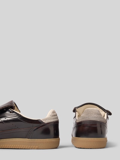 Produktfoto, Sneakersy w stylu retro model 'Tb.490 Club' od ALOHAS, zaokrąglony czubek, wiązanie, gumowa podeszwa, wysokość obcasa w rozmiarze 40: 2 cm, wysokość cholewki w rozmiarze 40: 7 cm, szerokość w rozmiarze 40: 9 cm