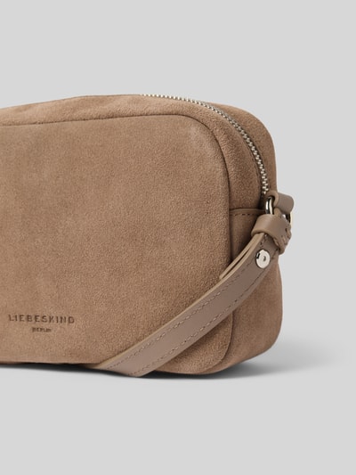 LIEBESKIND BERLIN Handtasche mit Label-Detail Modell 'Ella' Taupe 3