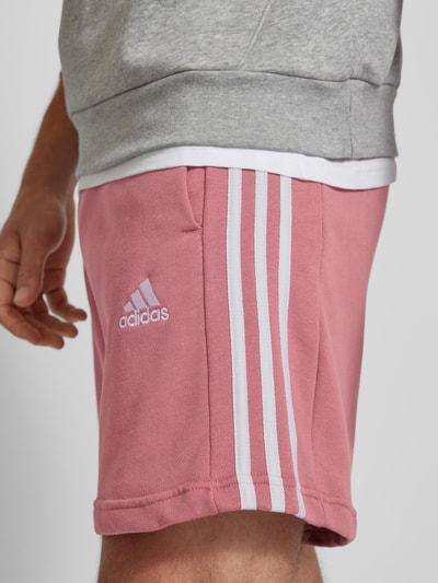 ADIDAS SPORTSWEAR Szorty z dzianiny dresowej z wyhaftowanym logo Brudnoróżowy 3