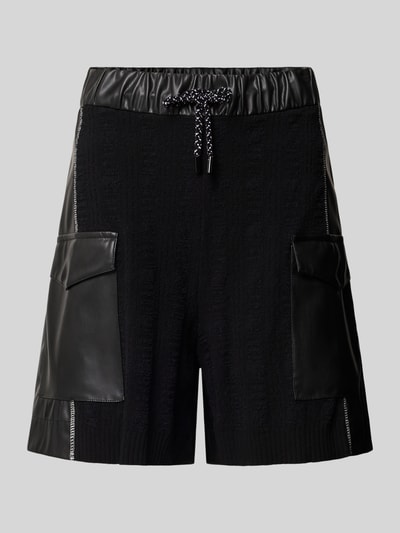 Produktfoto, czarne szorty jeansowe Wide Leg High Waist Bermuda aus Viskose-Mix model 'WILLMAR' od Marc Cain, damskie szorty jeansowe, gładka faktura, duże kieszenie, mieszanka wiskozy