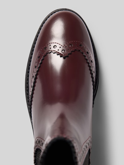 Productfoto, glanzend bordeauxrood leer met decoratieve perforaties, Stiefel aus echtem Leder Modell 'FAWNE' van Barbour, Dames boots