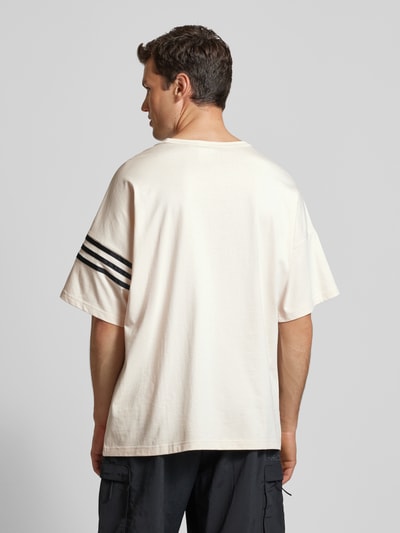 adidas Originals T-shirt met extra brede schouders Offwhite - 5