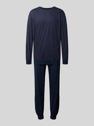 Produktfoto, Regular Fit Pyjama-Set aus reiner Baumwolle von Schiesser in Dunkelblau mit feiner Struktur, elastische Abschlüsse, Brusttasche, langärmeliges Oberteil, knöchellange Hose, Herren Pyjama-Set