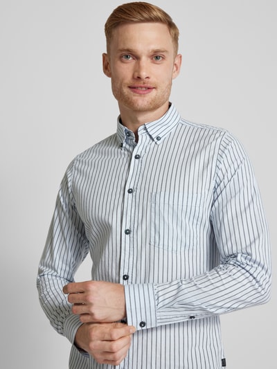 s.Oliver RED LABEL Koszula casualowa o kroju slim fit z kieszenią na piersi Błękitny 3