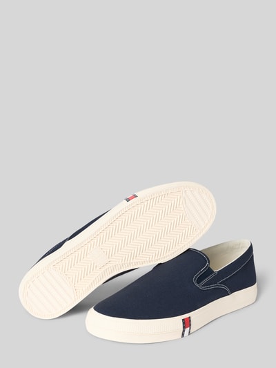Produktfoto, Low Top Sneaker aus reiner Baumwolle von Tommy Jeans in Low-Top-Optik, Optik: Unifarben, rund, flach, Schlupf/offen, leicht strukturierte Sohle, Webstruktur
