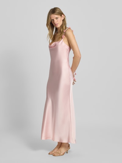 Gina Tricot Midikleid mit Wasserfall-Ausschnitt Hellrosa 1