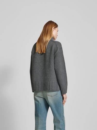 Closed Oversized Wollpullover in Strick-Optik Hellgrau 5